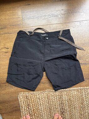 Cascada All Road Apparel Black Ripstop Shorts w/ Belt Size Small